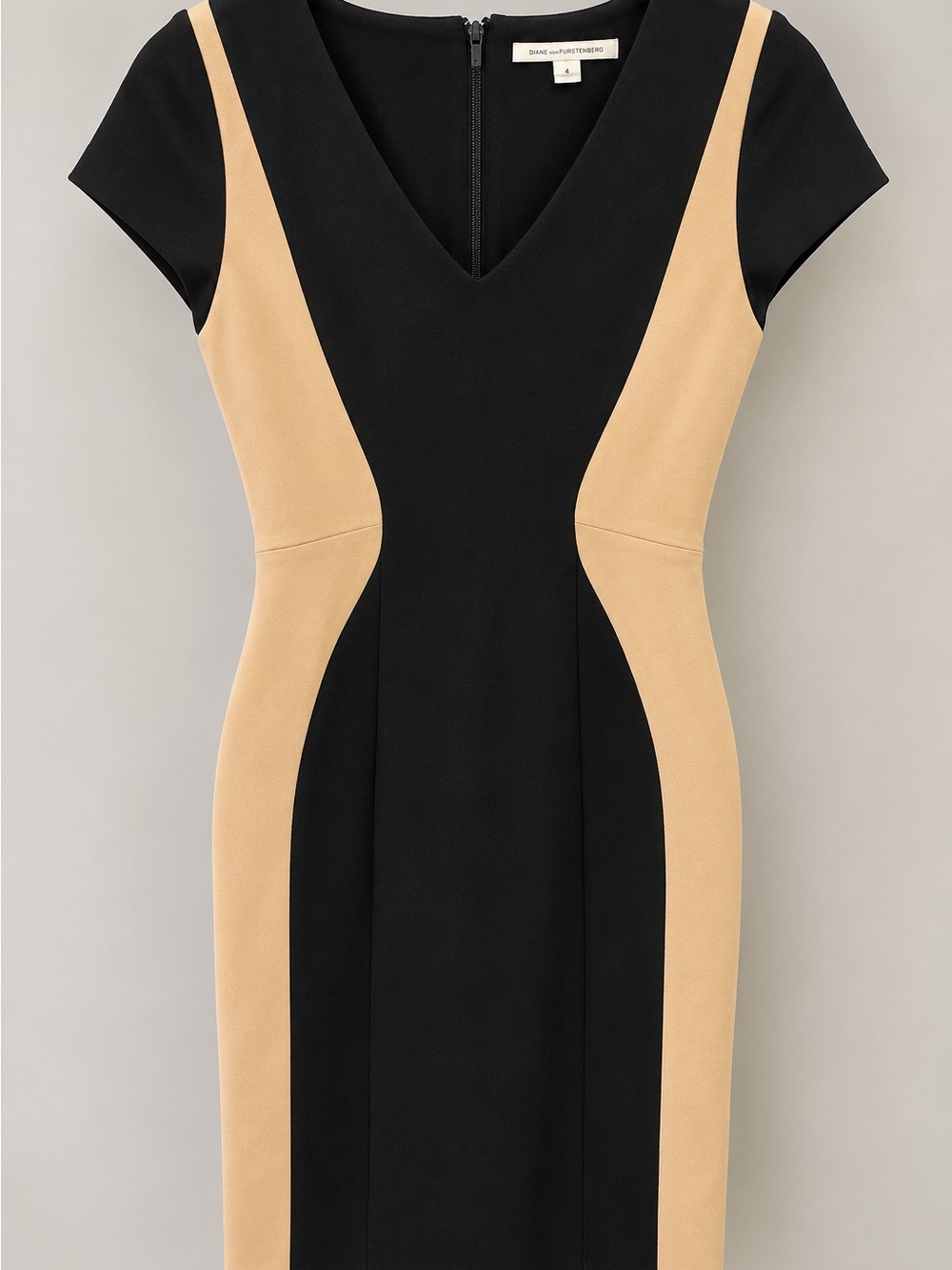 Diane Von Furstenberg Black and Beige Colorblock V‑Neck Midi Dress